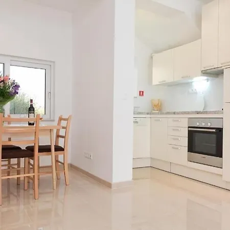 Paradise Apartman *